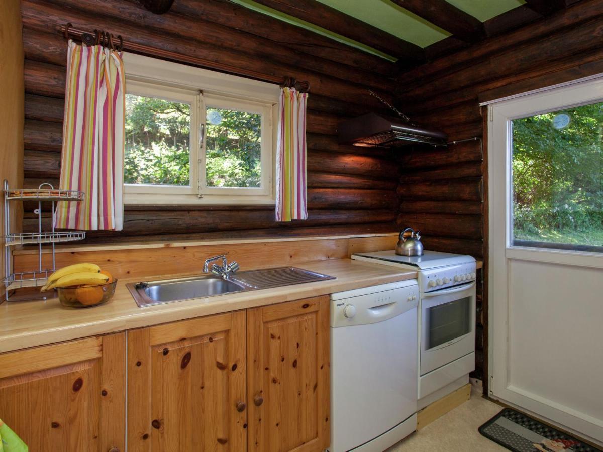 Open Wooden Chalet Built Against A Hill Francorchamps Exterior photo