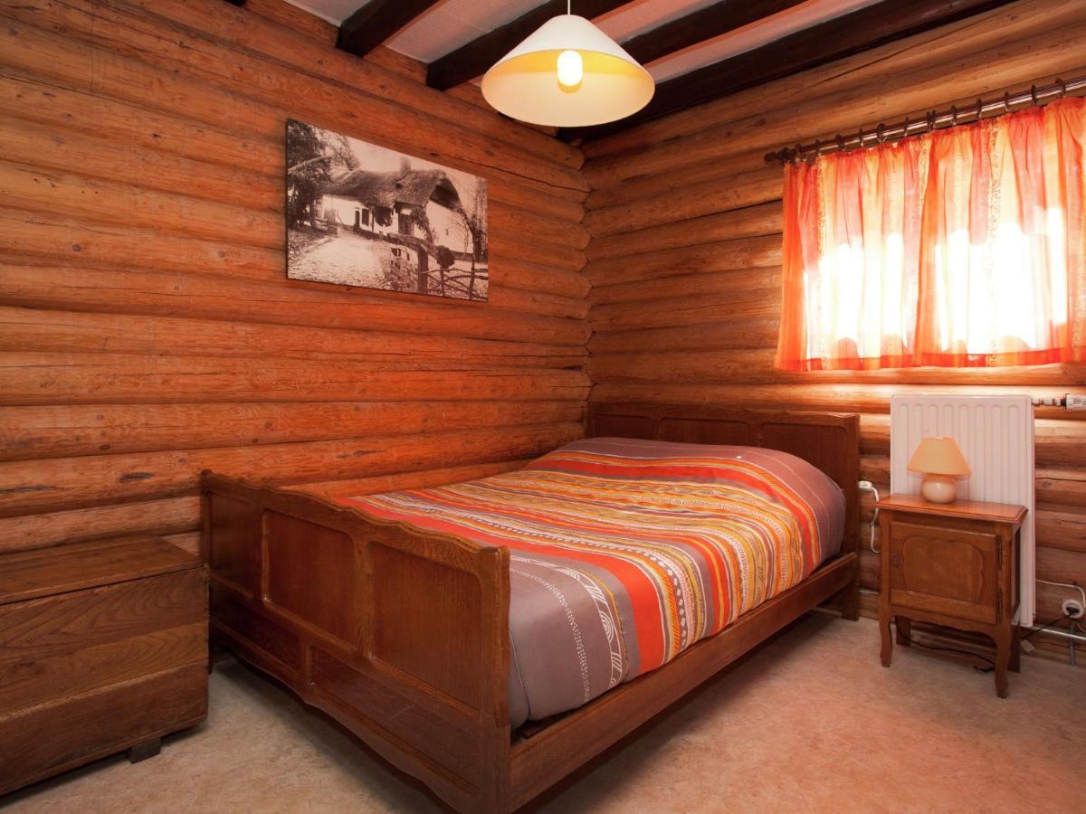 Open Wooden Chalet Built Against A Hill Francorchamps Exterior photo